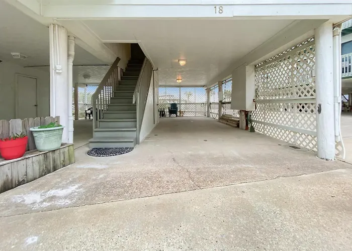 Walk 18 Beachside Pool, King Suite, Walk To Apartment Gulf Shores